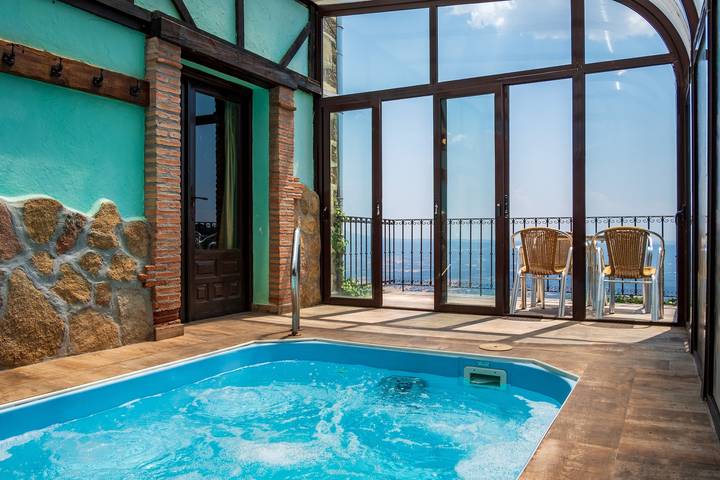 Casa rural para 16 personas, con Balcón y Jardín