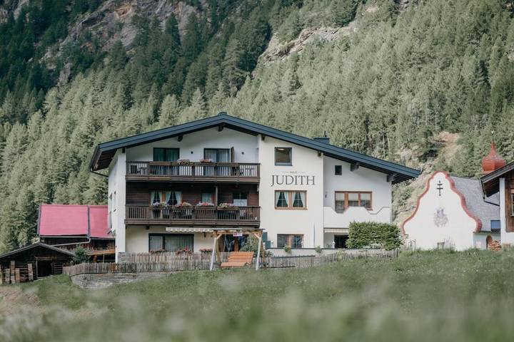 BnB für 6 Personen, mit Balkon, mit Haustier in Sölden (Österreich)