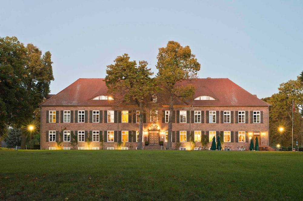 Romantik Hotel Gutshaus Ludorf (H) - Doppelzimmer Belle Etage in Ludorf, Müritz