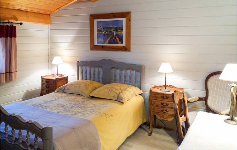 Appartement au bord de la piscine avec parking et WiFi à 1km d'Aubignan in Aubignan, Vaucluse