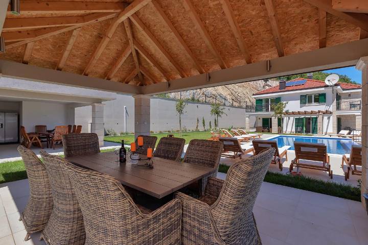 Ferienhaus für 10 Personen, mit Terrasse und Garten sowie Sauna und Whirlpool an der Makarska Riviera - 2