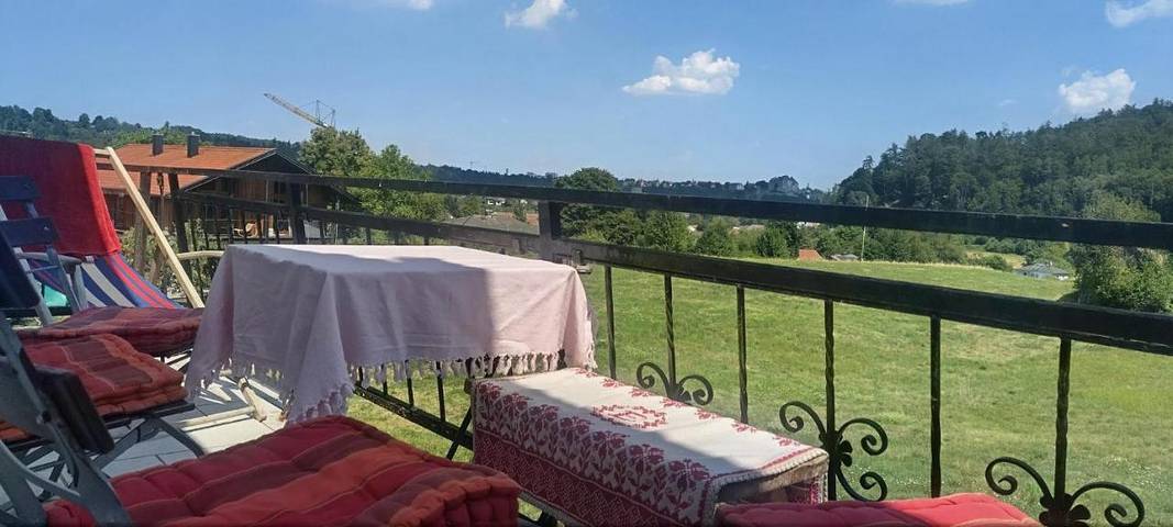 Gîte pour 7 personnes, avec Balcon et Terrasse ainsi que Jardin et Vue à Hochburg-Ach