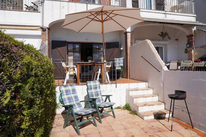 Casa rural para 4 personas, con Balcón y Terraza además de Jardín y Piscina en Torroella de Montgrí - 2