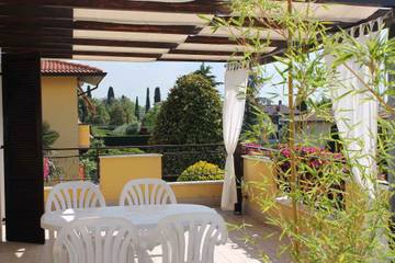 Appartement voor 4 Personen in Lazise, Garda Bergen, Afbeelding 2