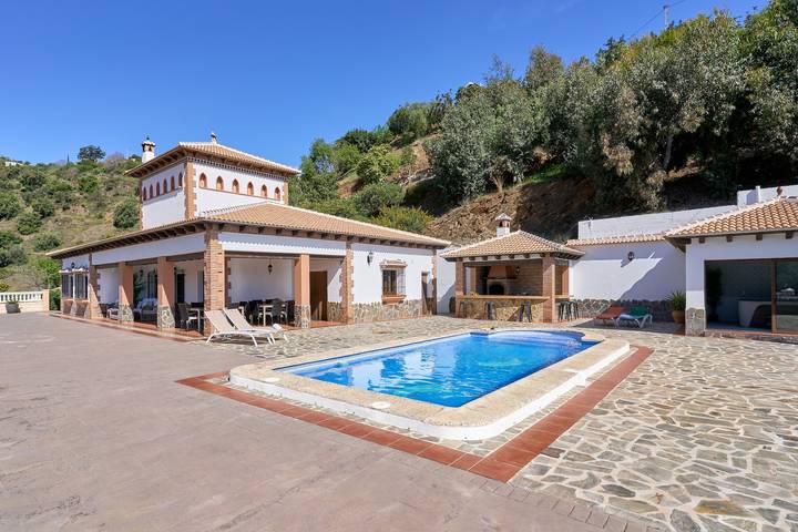 Chalet para 11 personas, con jacuzzi y jardín - 1