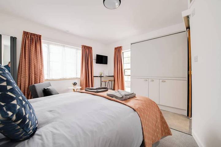 Apartment for 2 people, with balcony in Portsmouth