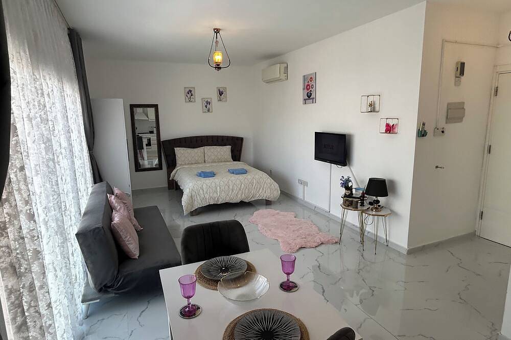 Apartamento entero, Estudio (no. 2) en el corazón de famagusta, norte de Chipre in Famagusta, República Turca del Norte de Chipre