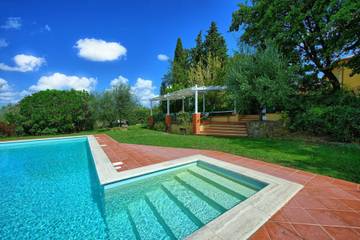 Location de vacances pour 10 personnes, avec piscine à Montespertoli