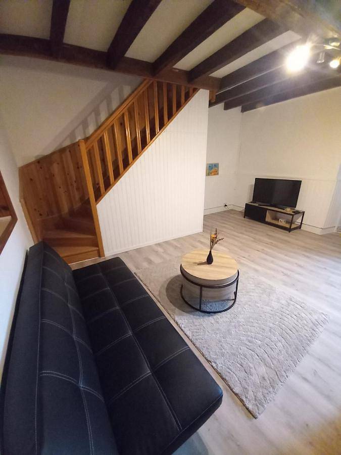 Three-Bedroom House in Bayel, Aube