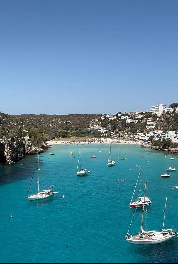 Location de vacances pour 6 personnes, avec Balcon et Terrasse ainsi que Jardin et Bassin pour enfant à Cala en Porter