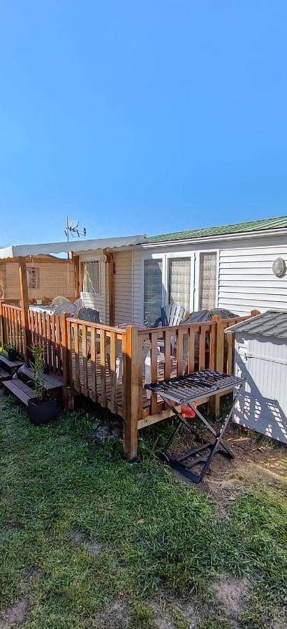 Mobil Home 4 personnes tout confort Juillet & Août Bord étang de Thau Marseillan in Marseillan, Côte méditerranéenne (France)