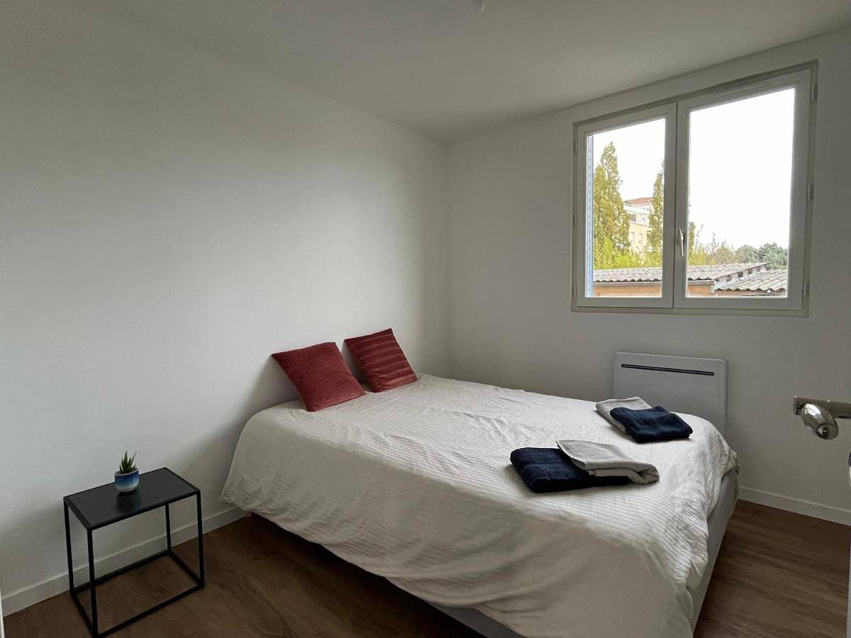 Appartement entier, Appartement à 4 min du métro in Saint-Genis-Laval, Lyon et ses environs