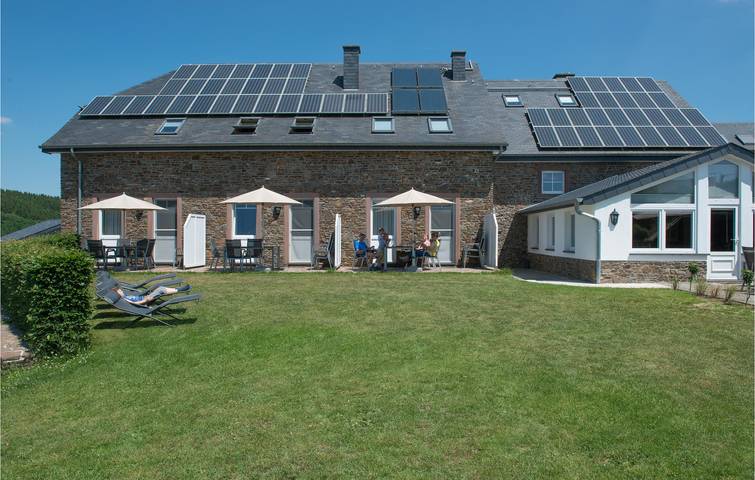 Location de vacances pour 6 personnes, avec terrasse à Burg-Reuland - 2