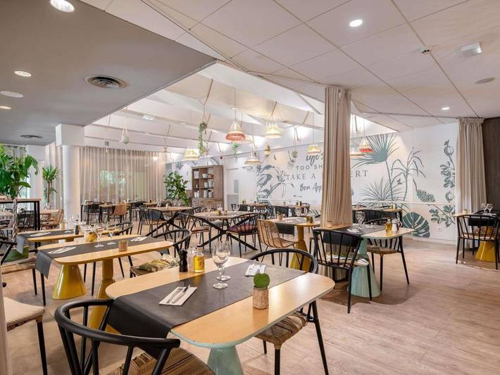 Hôtel pour 4 personnes, avec vue ainsi que jardin et piscine, animaux acceptés à Sophia Antipolis - 4