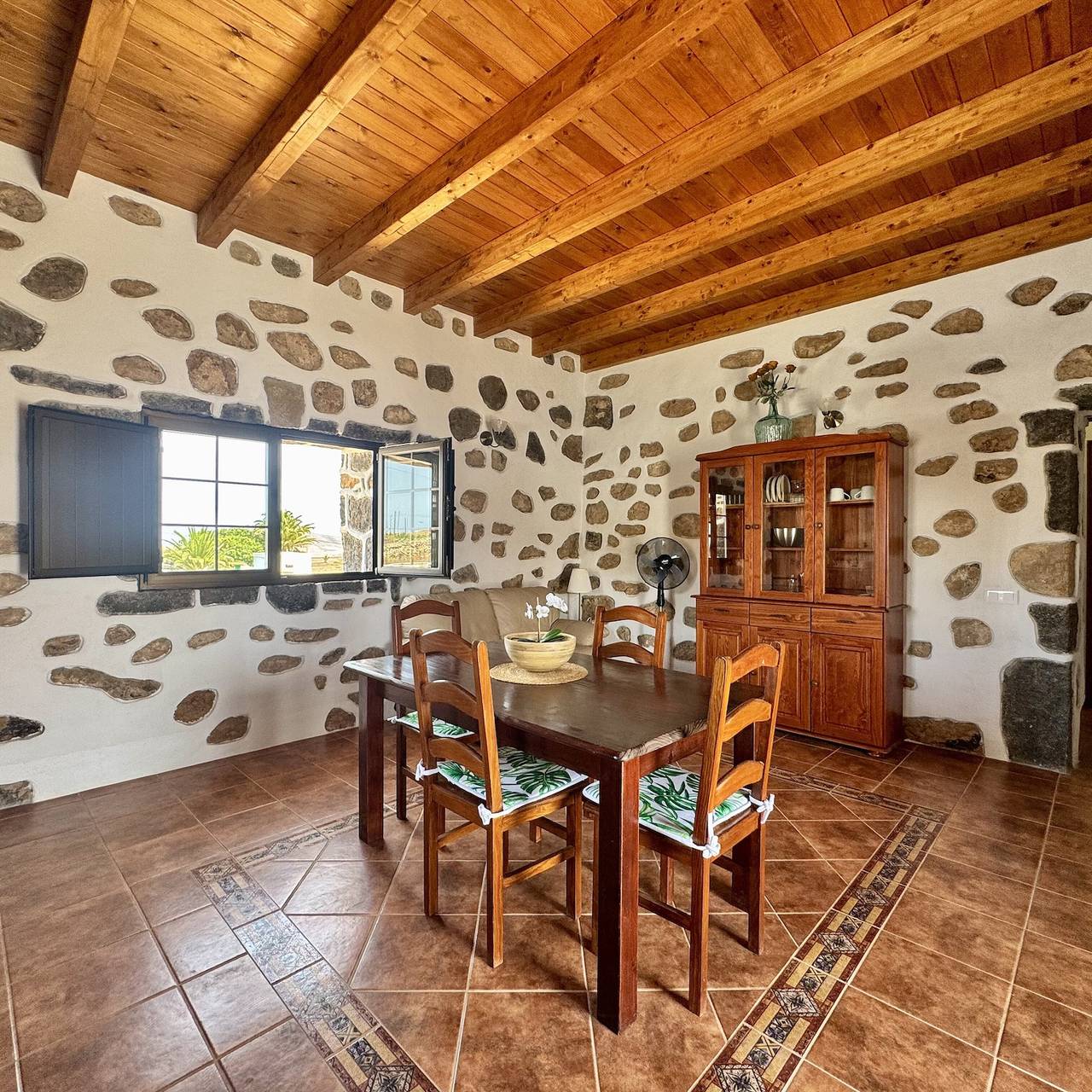 Casa Clarita: Haus mit Bergblick, privater Terrasse und Wlan in Tindaya, La Oliva