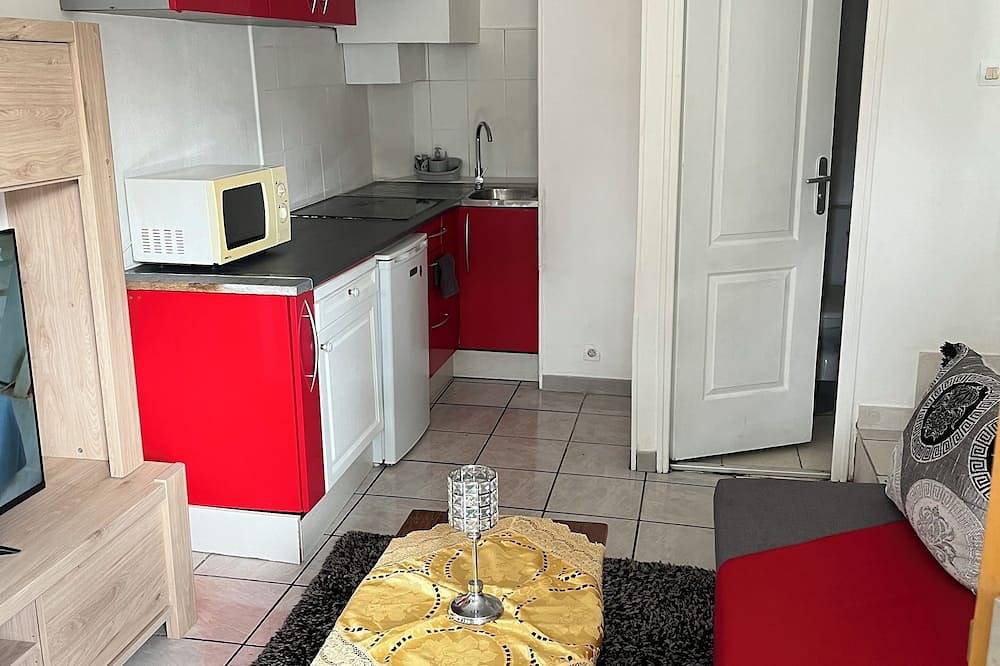 Appartement entier, F2 meublé à 2 stations de l'aéroport Charles de Gaulles, Parc des Expositions in Villepinte, Seine-Saint-Denis