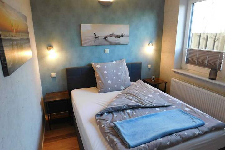 Ferienwohnung für 3 Personen, mit Terrasse und Sauna sowie Garten, mit Haustier in Groß Rheide