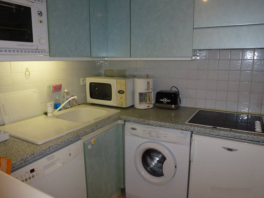 Appartement entier, Très beau 2 pièces standing, calme, proche mer et centre-ville in Menton, Région de Nice