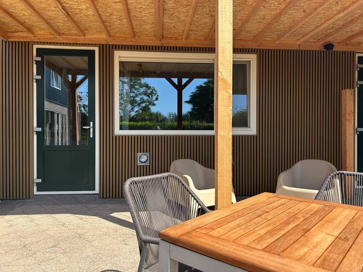 Studio voor 2 personen, met Terras en Tuin in Zeeland