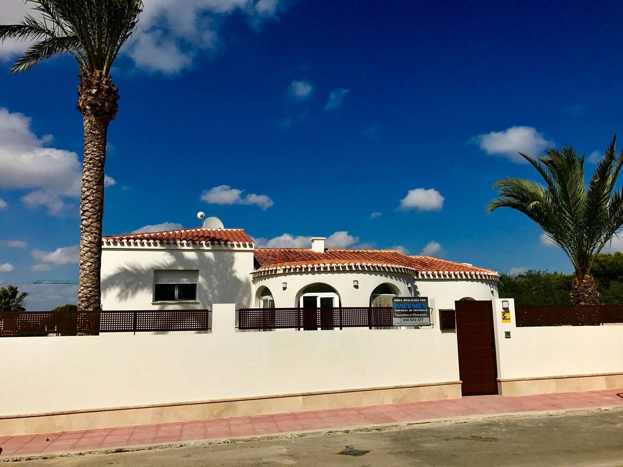 Casa Velazquez -Ferienhaus mit privatem Pool in El Chaparral, Torrevieja