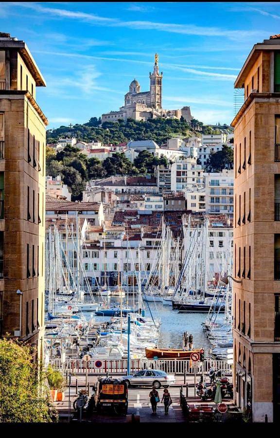 Gîte pour 4 personnes dans Basilique De Sainte Marie Majeure La Major Marseille - 3