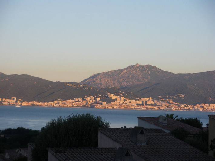 Gîte pour 6 personnes, avec Terrasse en Corse - 3