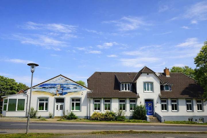 Ferienhaus für 12 Personen, mit Garten und Terrasse sowie Sauna