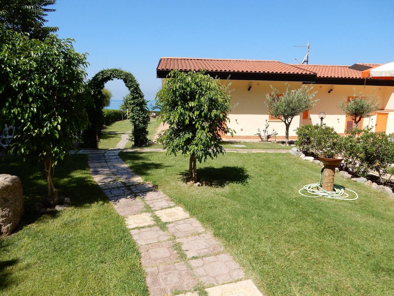 Komfort Apartments mit Garten in Santa Maria (Vibo Valentia), Tyrrhenische Küste Kalabrien