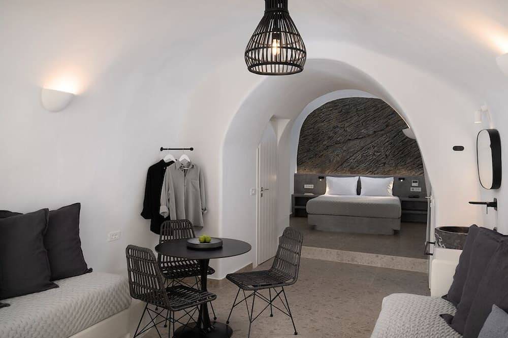 Meliti Cave Suite in Megalochori, Santorin