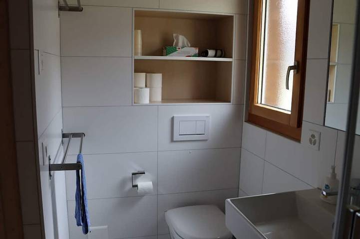 Ganze Wohnung, Tgèsa Alpina Müller, (Rueras/Sedrun), 956.01 in Tschamut, Tujetsch