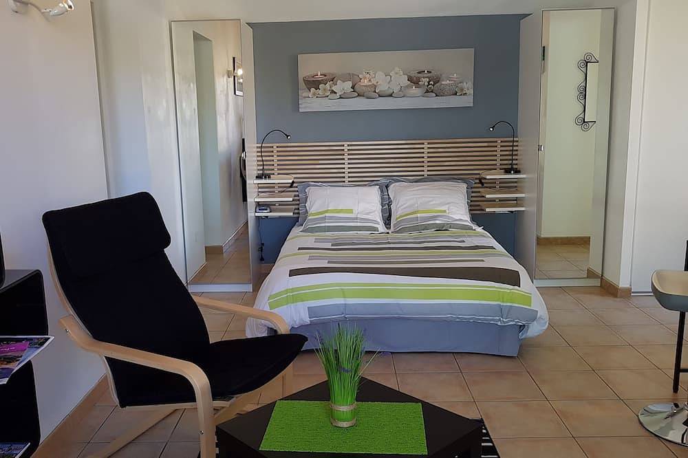 Appartement entier, 2 pièces 32m² indépendant - au grand calme dans le golf de Barbaroux à Brignoles in Flassans-sur-Issole, Région de Brignoles