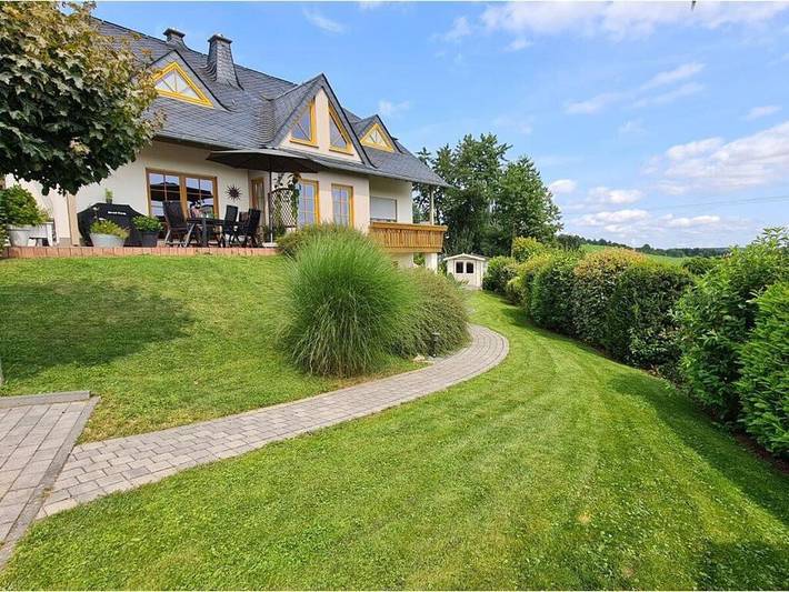 Ferienhaus für 4 Personen, mit Terrasse und Garten in Monzelfeld