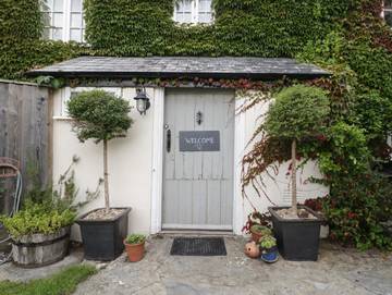 Cottage for 8 People in Winsham, Somerset, Photo 1