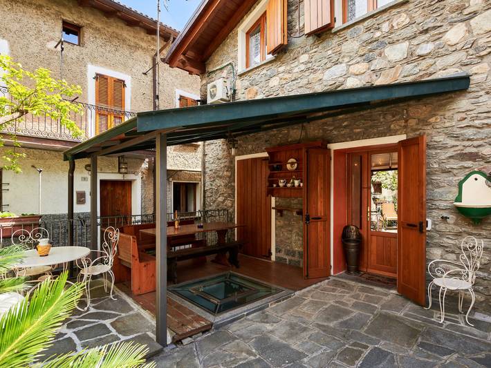 Location de vacances pour 7 personnes, avec vue sur le lac et jardin, animaux acceptés à Vercana - 2