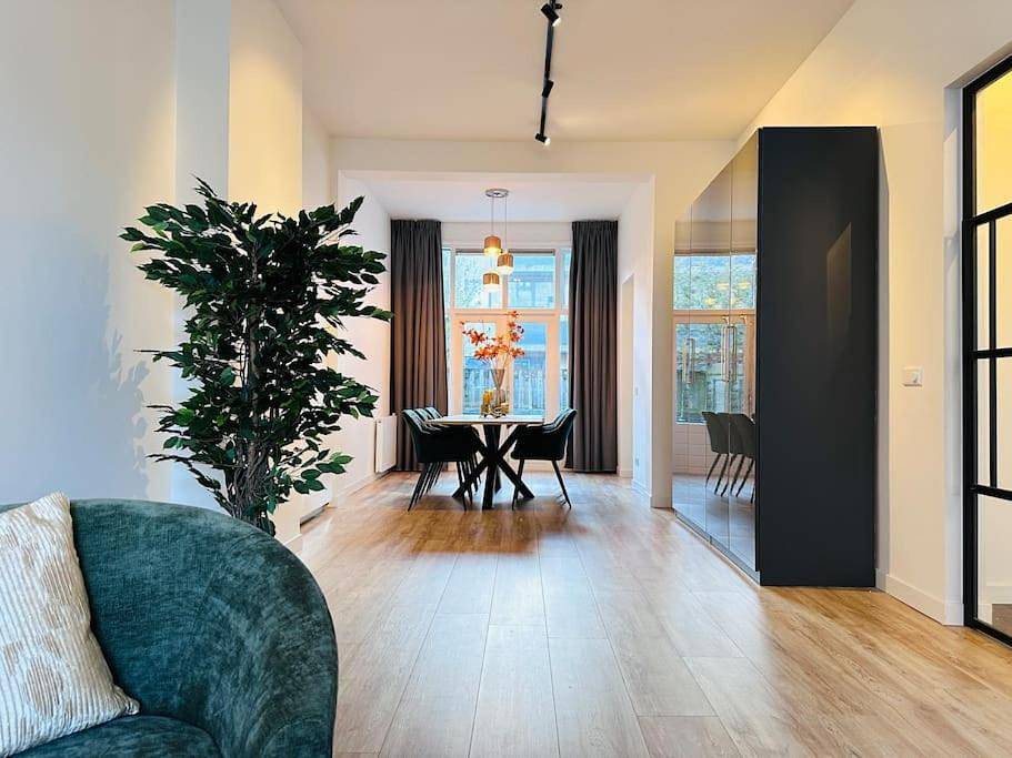 Geheel appartement, Sofia's Mansion in Breda, Noord-Brabant
