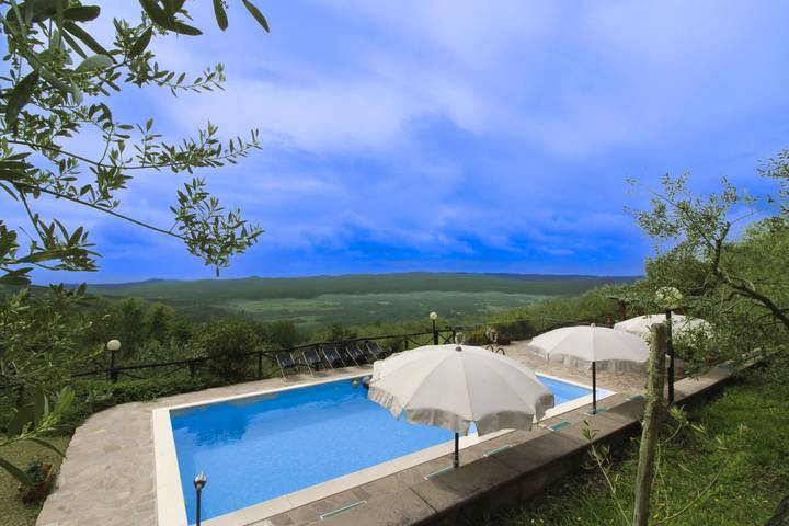 Location de vacances pour 10 personnes, avec jardin et piscine à Loro Ciuffenna - 4
