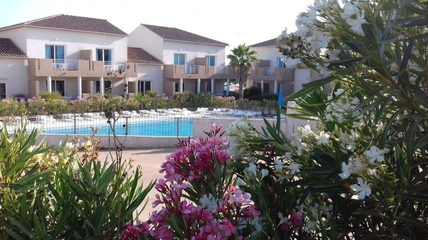 Gîte pour 4 personnes, avec bassin pour enfant et piscine, animaux acceptés à Linguizzetta