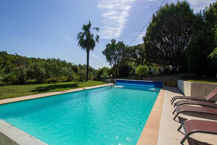 Gîte pour 6 personnes, avec Terrasse et Jardin