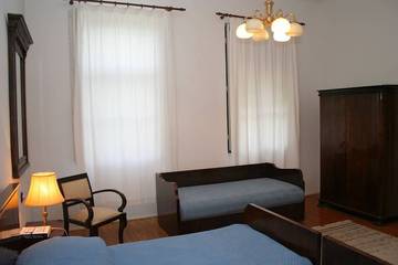 Villa for 6 Guests in Tabdi, Southern Great Plain, Picture 2