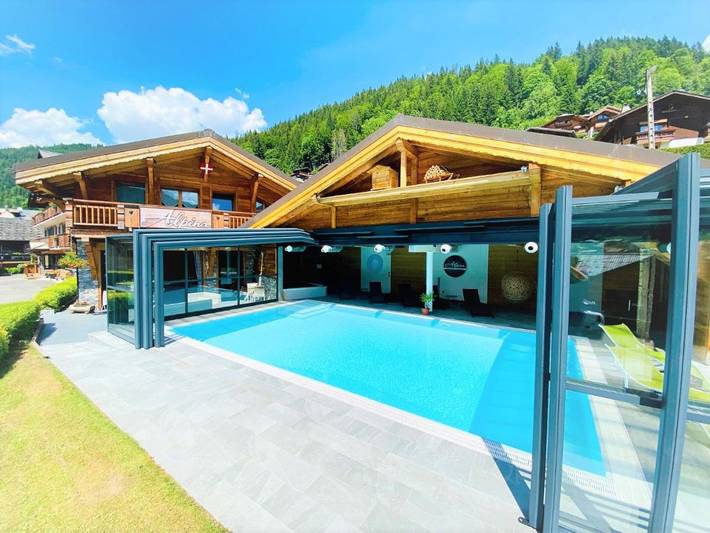 Hôtel pour 3 personnes, avec piscine et sauna ainsi que jardin et jacuzzi