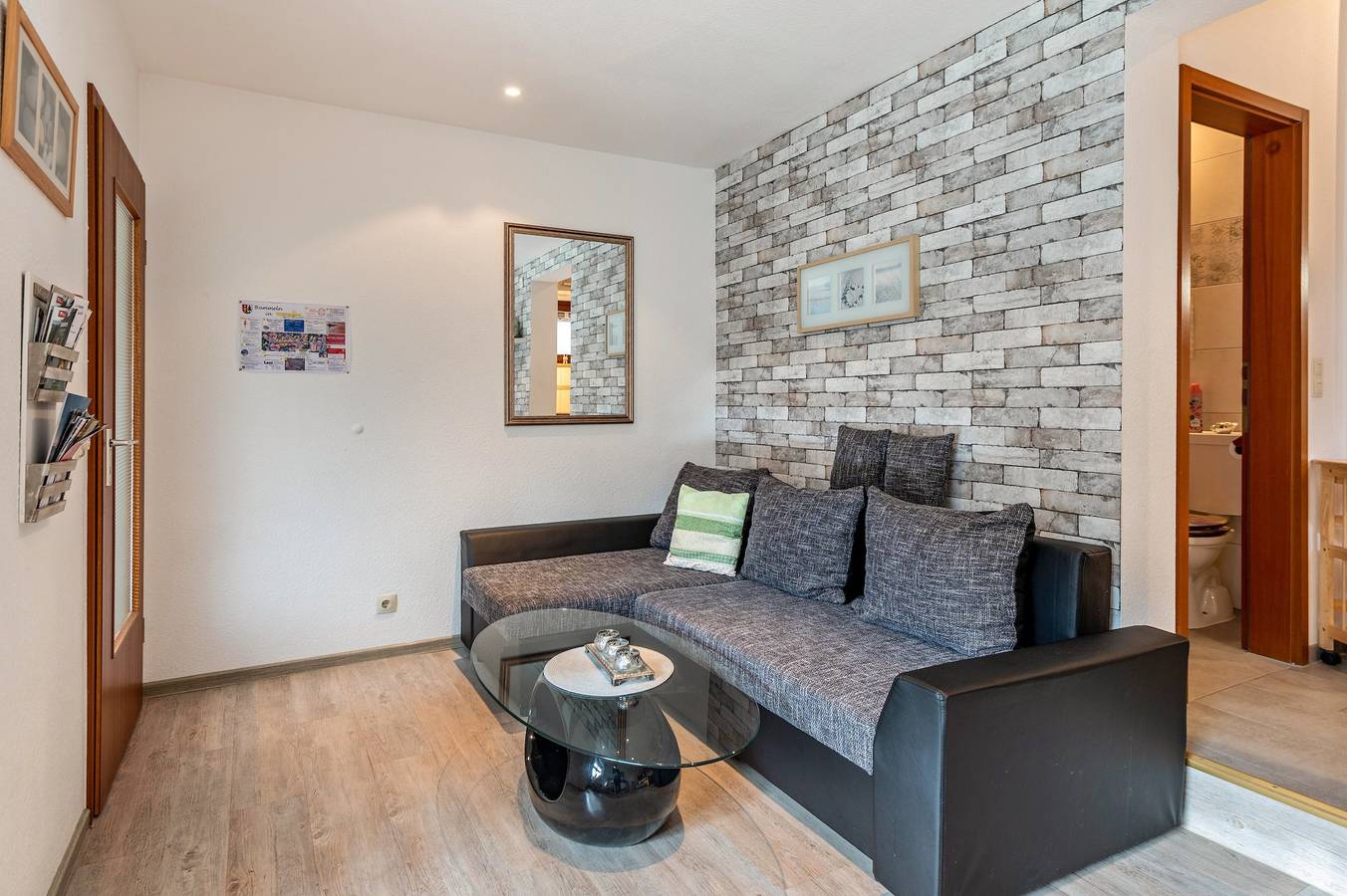 Entire apartment, Holiday Apartment '3' with Mountain View, Private Terrace and Wi-Fi in Todtmoos, Southern Black Forest