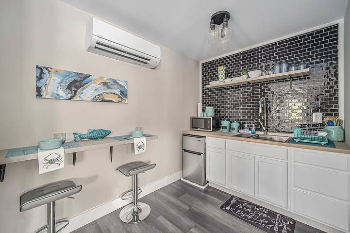 Vacation rental for 3 people, with yard in Charleston