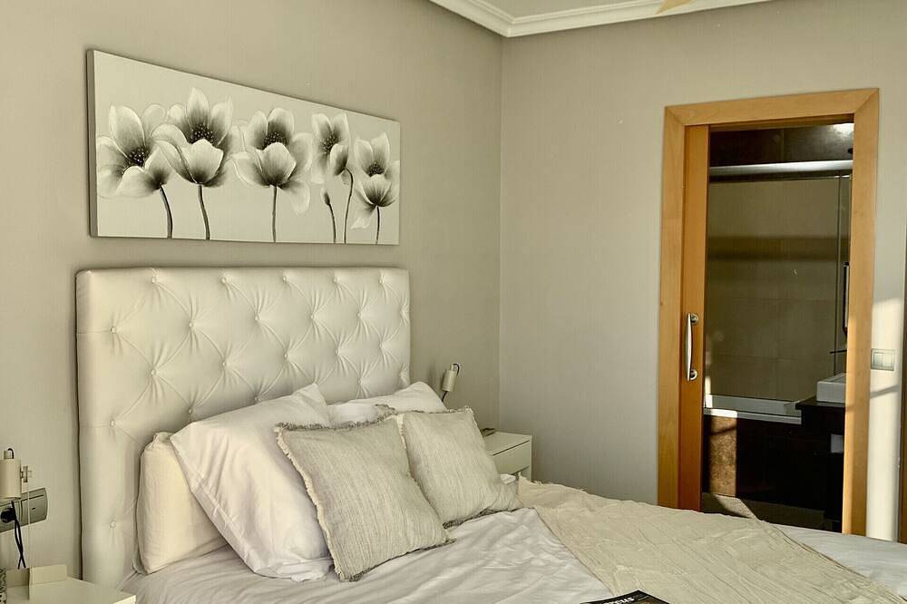 Entire apartment, Almeriasuite Apartment with City Views in Almería, Costa de Almería