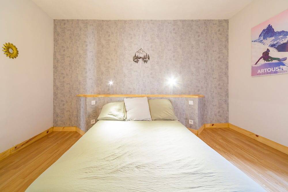 Entire apartment, Le Gîte de Pount d'Iher - Proche in Laruns, Béarn