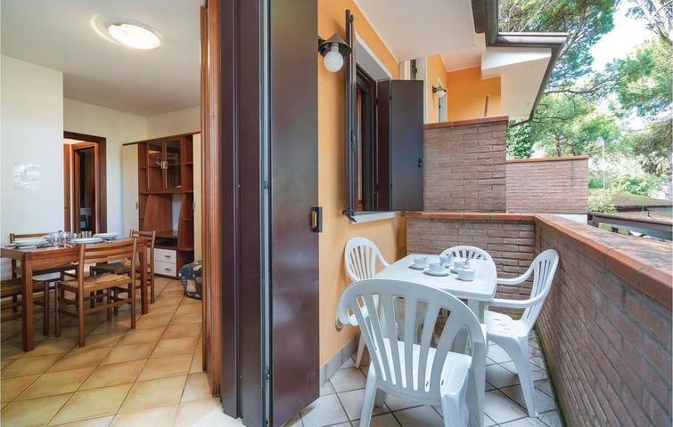 Ganze Ferienwohnung, Rückzugsort am Strand: Klimaanlage, Terrasse & Parkplatz - 300m zum Strand in Rosolina Mare, Rosolina