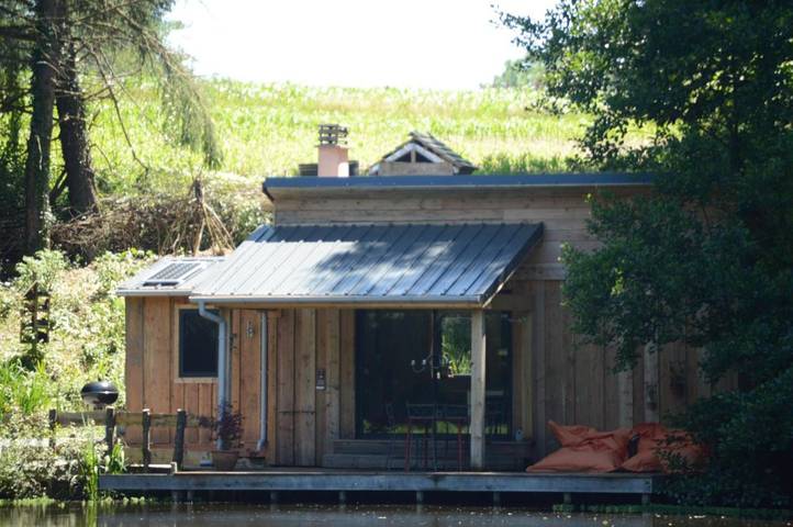 Location de vacances pour 4 personnes, avec Terrasse ainsi que Vue sur le lac et Vue à Saint-Priest-les-Fougères - 2