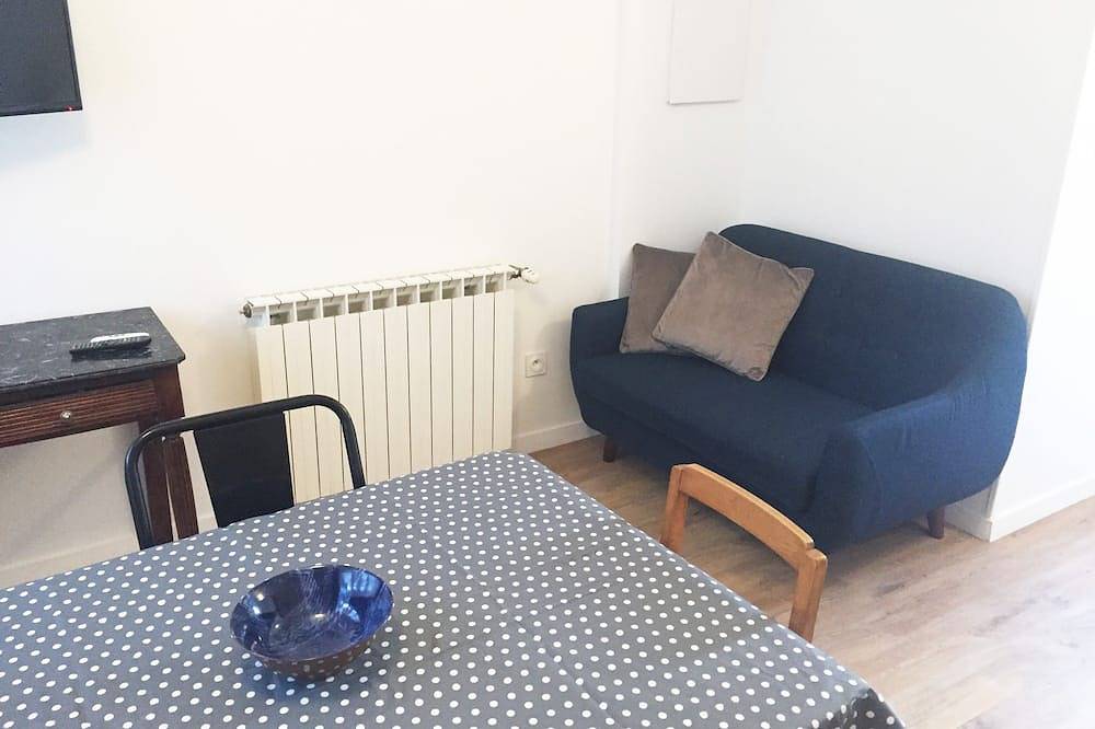 Apartamento entero, Apartamento \"Agapanthe\" - Estudio en el corazón de Dax en la planta baja in Dax, Region de Dax