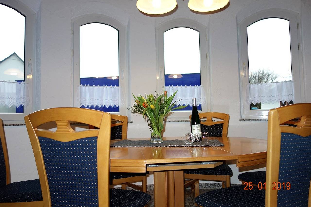 6-Bett-Ferienhaus Ahbachtal in Üxheim, Vulkaneifel