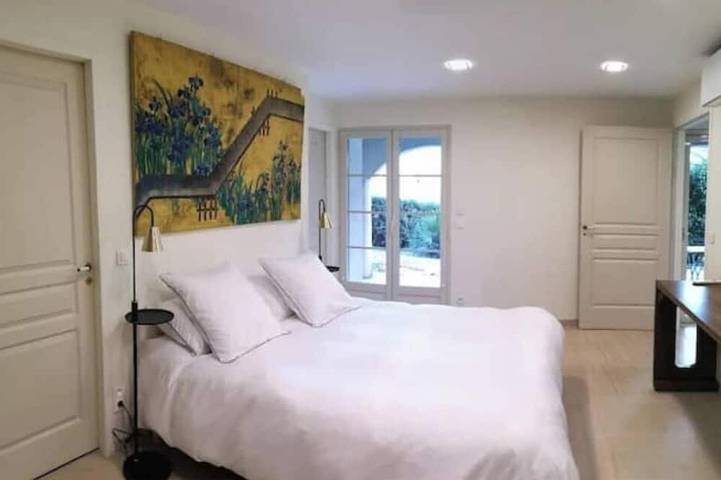 Location de vacances pour 8 personnes, avec jardin dans Aeroport Nice - Cote D Azur - 2
