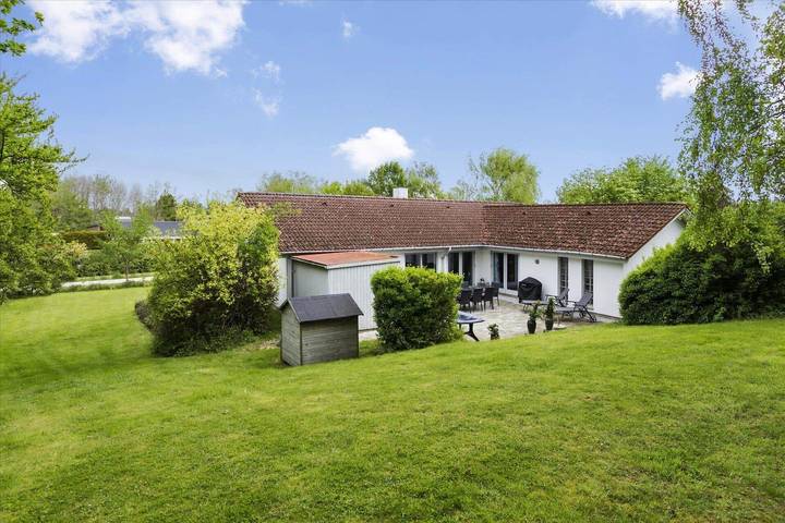 Ferienhaus für 10 Personen, mit Sauna und Whirlpool sowie Pool